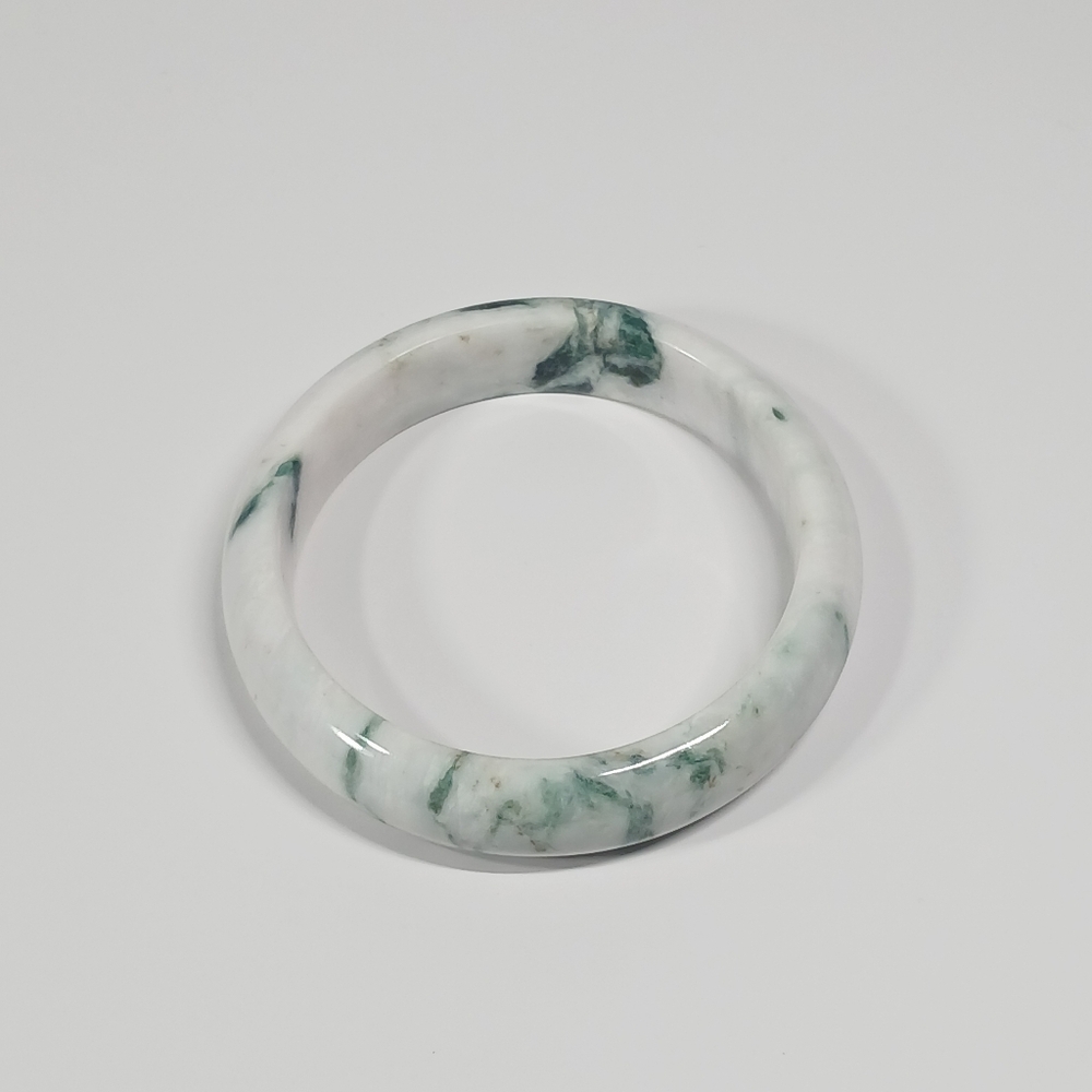Moss-in-Snow Jadeite Bangle 67mm Inner 95.7g